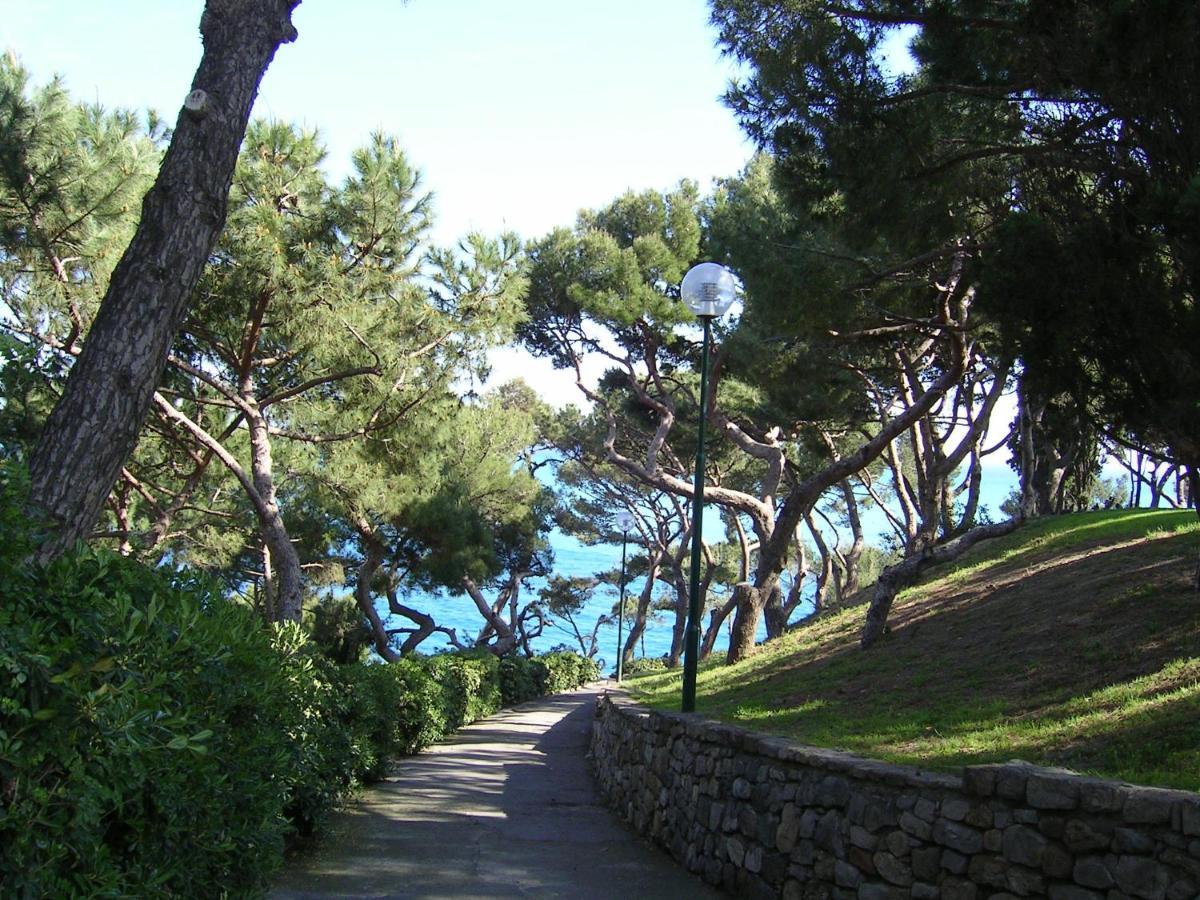 Old Town Lemon Charm Appartement Bordighera Buitenkant foto